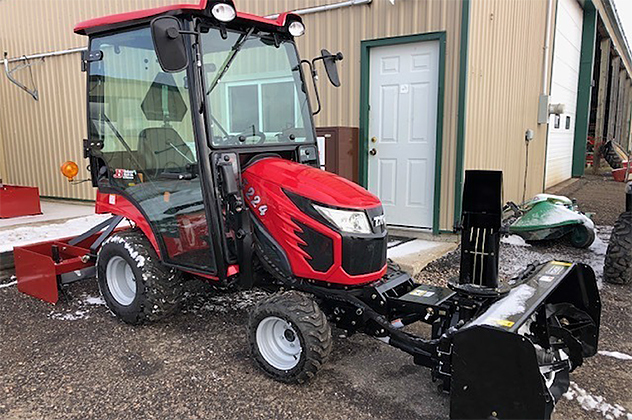 T224 tractor with Bercomac snow-blower