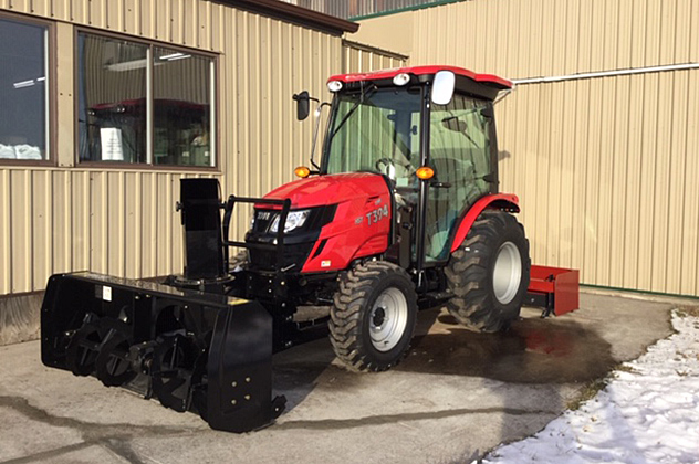T394 tractor with Bercomac snow-blower
